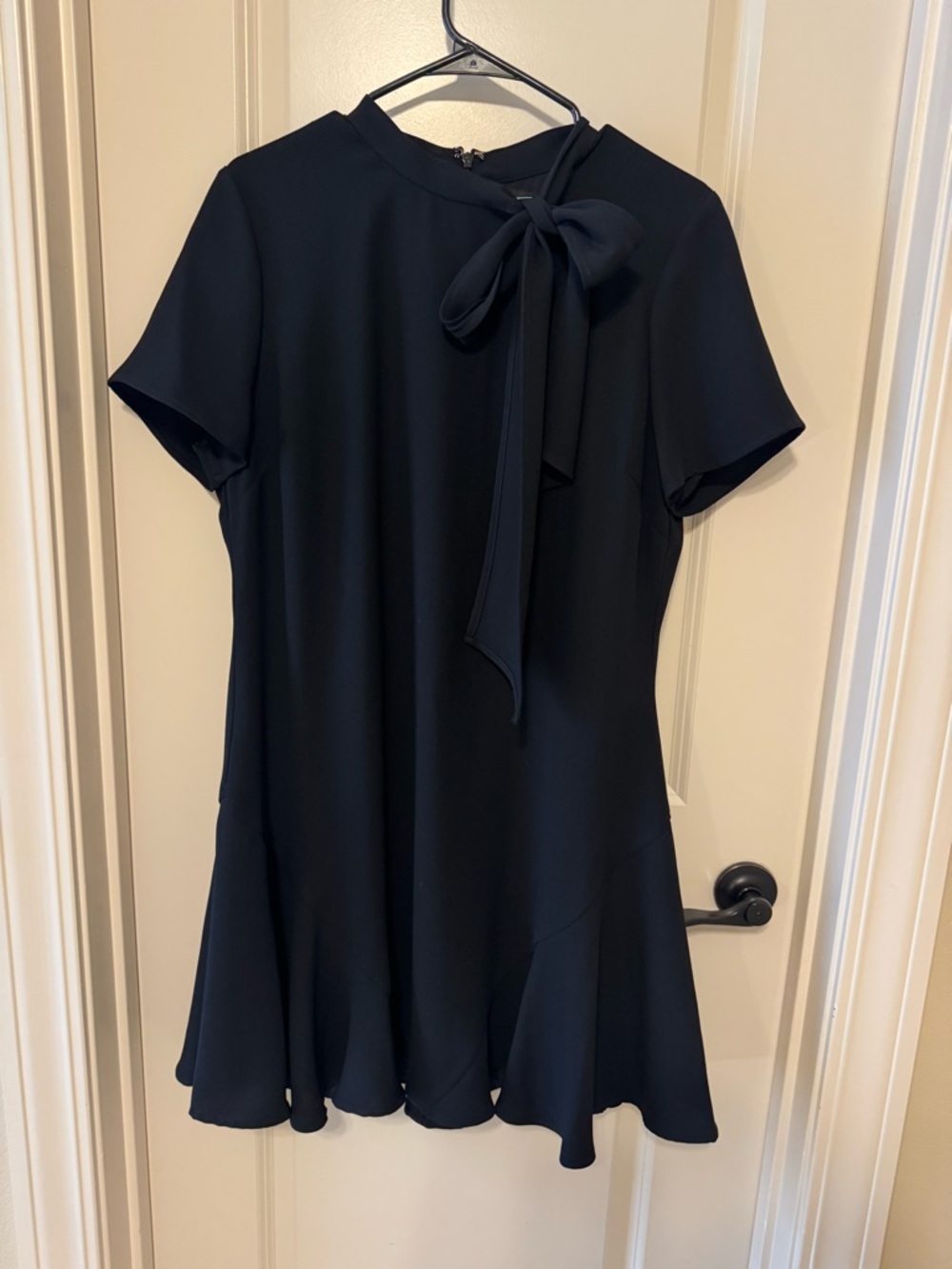 Black Tie-Neck Short Sleeve Dress
